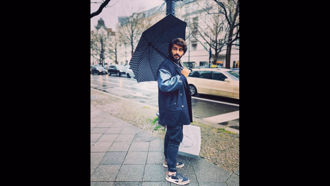 Arjun Kapoor offers to help 10 year old Delhi boy who sells food roadside after father's death; Read on