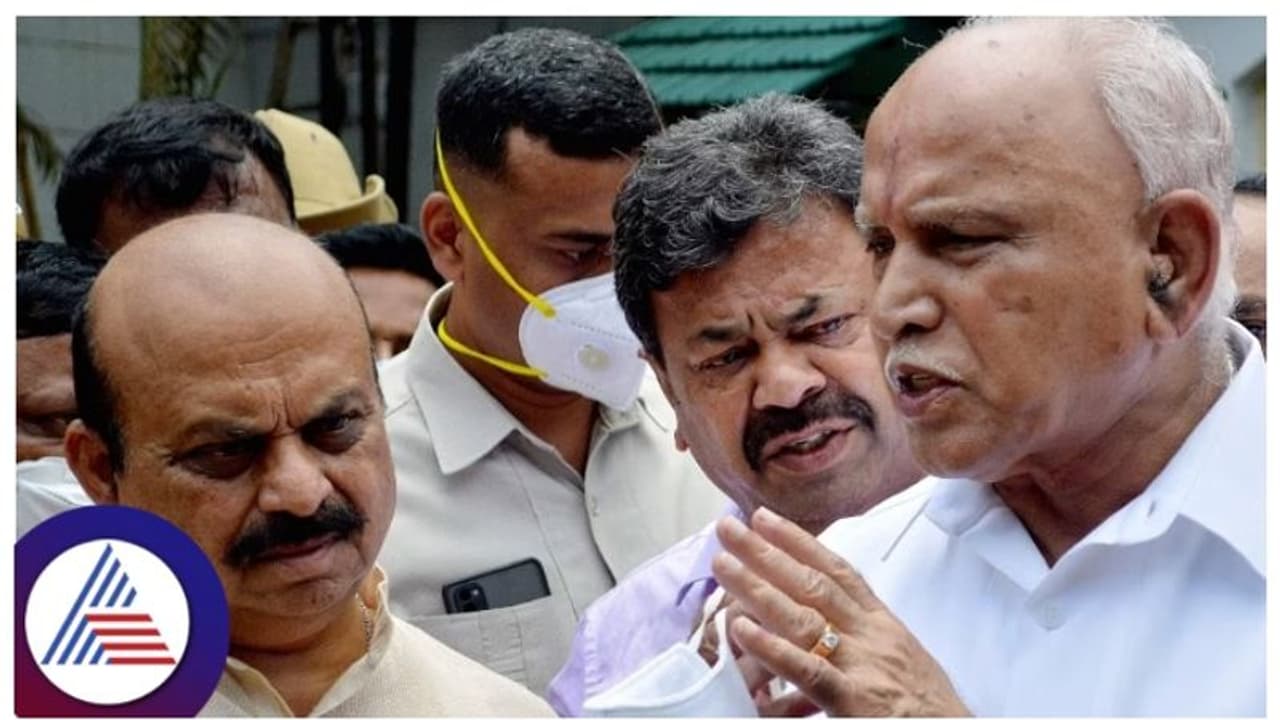 ಬಿಎಸ್ವೈ ಮನೆಯಲ್ಲಿ ಲಿಂಗಾಯತ ನಾಯಕರ ಸಭೆ: ಲಿಂಗಾಯತ ಸಿಎಂ ಎಂದೇ ಪ್ರಚಾರ ಮಾಡಲು ತೀರ್ಮಾನ ಬಿಎಸ್ವೈ ಮನೆಯಲ್ಲಿ ಲಿಂಗಾಯತ ನಾಯಕರ ಸಭೆ: ಲಿಂಗಾಯತ ಸಿಎಂ ಎಂದೇ ಪ್ರಚಾರ ಮಾಡಲು ತೀರ್ಮಾನ