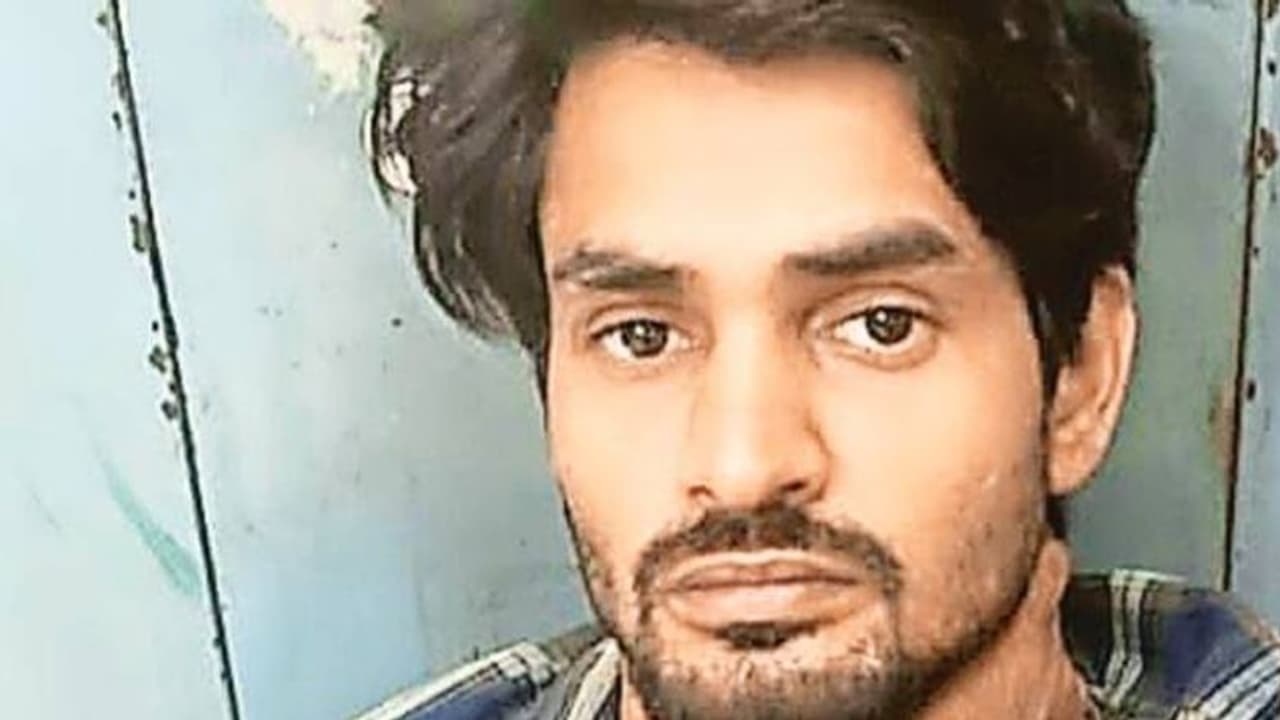 കാമുകിക്കൊപ്പം ജീവിക്കാൻ 2 വയസുള്ള മകനെ ഒഴിവാക്കണം, കൊന്ന് പുഴയിൽ തള്ളി; മണിക്കൂറുകൾക്കുള്ളിൽ അച്ഛൻ പിടിയിൽ കാമുകിക്കൊപ്പം ജീവിക്കാൻ 2 വയസുള്ള മകനെ ഒഴിവാക്കണം, കൊന്ന് പുഴയിൽ തള്ളി; മണിക്കൂറുകൾക്കുള്ളിൽ അച്ഛൻ പിടിയിൽ