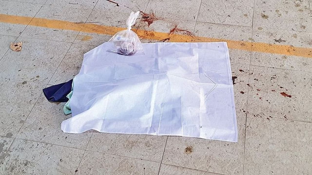 ಆಗ ತಾನೆ ಹುಟ್ಟಿದ ಶಿಶುವನ್ನು ಬಾತ್‌ರೂಮ್‌ ಕಿಟಕಿಯಿಂದ ಎಸೆದು ಸಾಯಿಸಿದ ಮಹಿಳೆ!