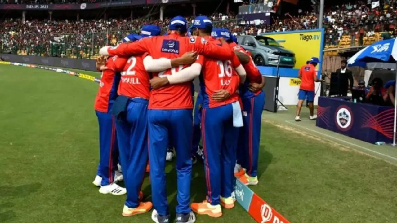 തോല്വികള് നാണംകെടുത്തുന്നതിനിടെ ഡല്ഹി ക്യാപിറ്റല്സിന് അടുത്ത തിരിച്ചടി; പേസര്ക്ക് പരിക്ക് തോല്വികള് നാണംകെടുത്തുന്നതിനിടെ ഡല്ഹി ക്യാപിറ്റല്സിന് അടുത്ത തിരിച്ചടി; പേസര്ക്ക് പരിക്ക്