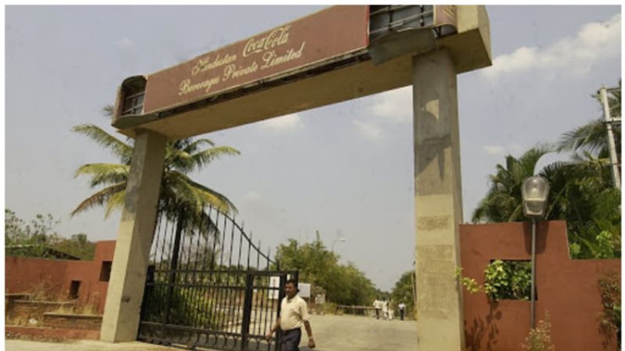 പ്ലാച്ചിമടയിലെ കോളക്കമ്പനിയുടെ 35 ഏക്കര്‍ ഭൂമി സര്‍ക്കാര്‍ ഏറ്റെടുത്തു