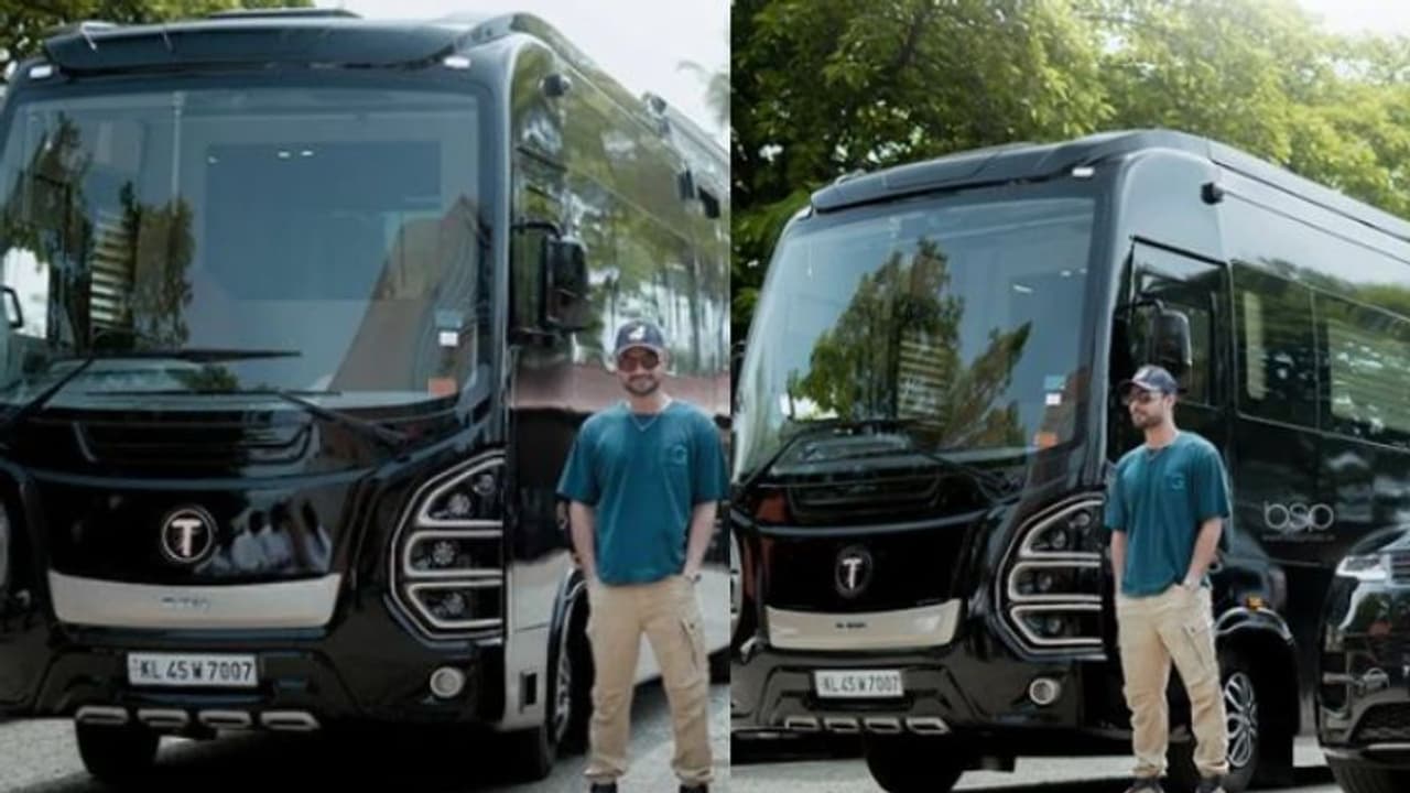 പിയാനോ ബ്ലാക്ക് നിറത്തിൽ പുത്തൻ കാരവാൻ; സ്വന്തമാക്കി ടൊവിനോ പിയാനോ ബ്ലാക്ക് നിറത്തിൽ പുത്തൻ കാരവാൻ; സ്വന്തമാക്കി ടൊവിനോ