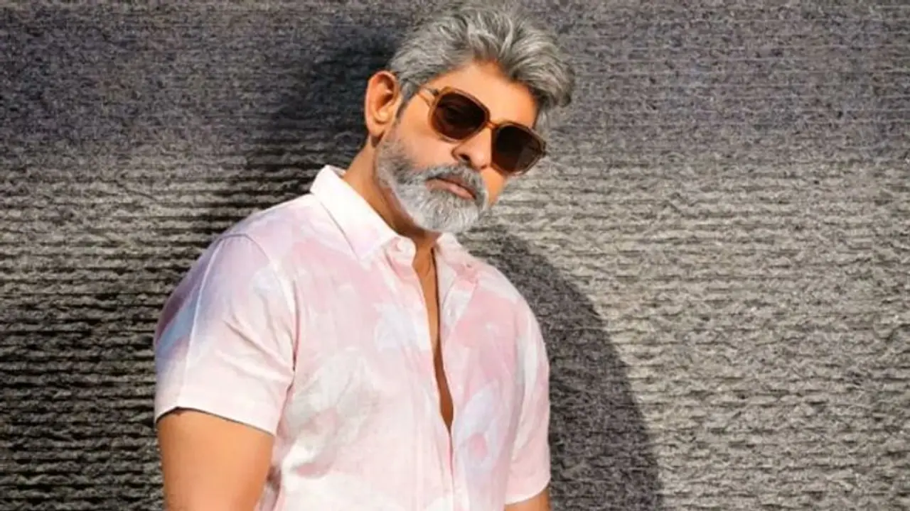 నాకు సిగ్గులేదు అందుకే ఈ పనిచేస్తున్నా..నటుడు జగపతి బాబు షాకింగ్ కామెంట్స్.. నాకు సిగ్గులేదు అందుకే ఈ పనిచేస్తున్నా..నటుడు జగపతి బాబు షాకింగ్ కామెంట్స్..