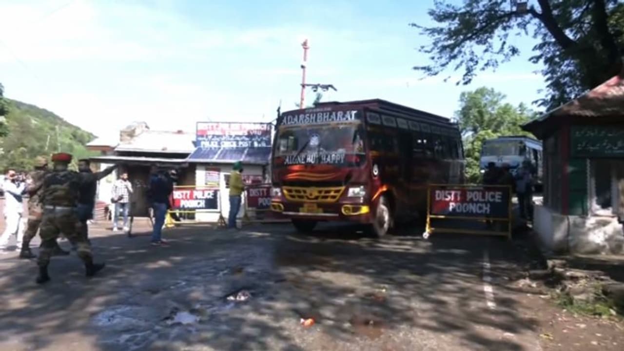 പൂഞ്ച് ഭീകരാക്രമണം: അന്വേഷണം വേണമെന്ന് സിപിഎം, വീഴ്ച പരിശോധിക്കണമെന്ന് നാഷണൽ കോൺഫറൻസ് പൂഞ്ച് ഭീകരാക്രമണം: അന്വേഷണം വേണമെന്ന് സിപിഎം, വീഴ്ച പരിശോധിക്കണമെന്ന് നാഷണൽ കോൺഫറൻസ്