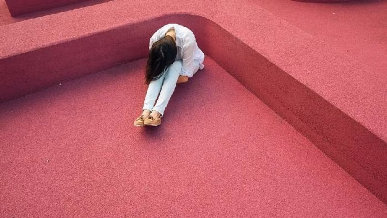 ഒറ്റപ്പെട്ടുപോയ യുവതീയുവാക്കൾക്ക് കൈത്താങ്ങ്; പ്രതിമാസം 41,000 രൂപ! ഒറ്റപ്പെട്ടുപോയ യുവതീയുവാക്കൾക്ക് കൈത്താങ്ങ്; പ്രതിമാസം 41,000 രൂപ!