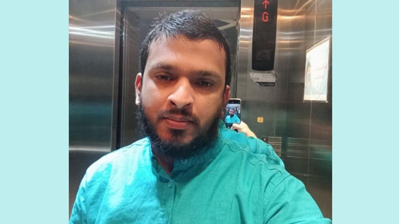 റോഡ് മുറിച്ചുകടക്കുമ്പോൾ കാറിടിച്ച് പ്രവാസി മരിച്ചു, കൂടെയുള്ളയാൾക്ക് ഗുരുതര പരിക്ക് റോഡ് മുറിച്ചുകടക്കുമ്പോൾ കാറിടിച്ച് പ്രവാസി മരിച്ചു, കൂടെയുള്ളയാൾക്ക് ഗുരുതര പരിക്ക്