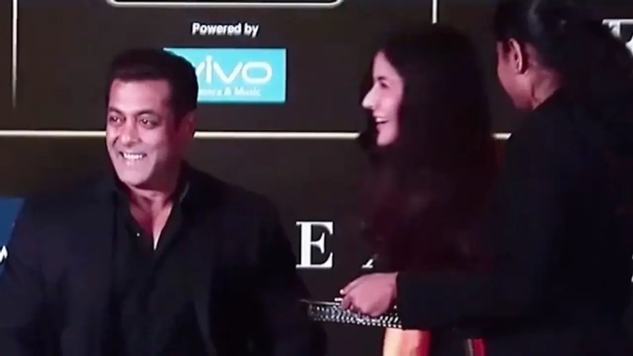 Shocking video of Salman Khan asking Katrina Kaif to fix plunging neckline goes viral WATCH Shocking video of Salman Khan asking Katrina Kaif to fix plunging neckline goes viral WATCH