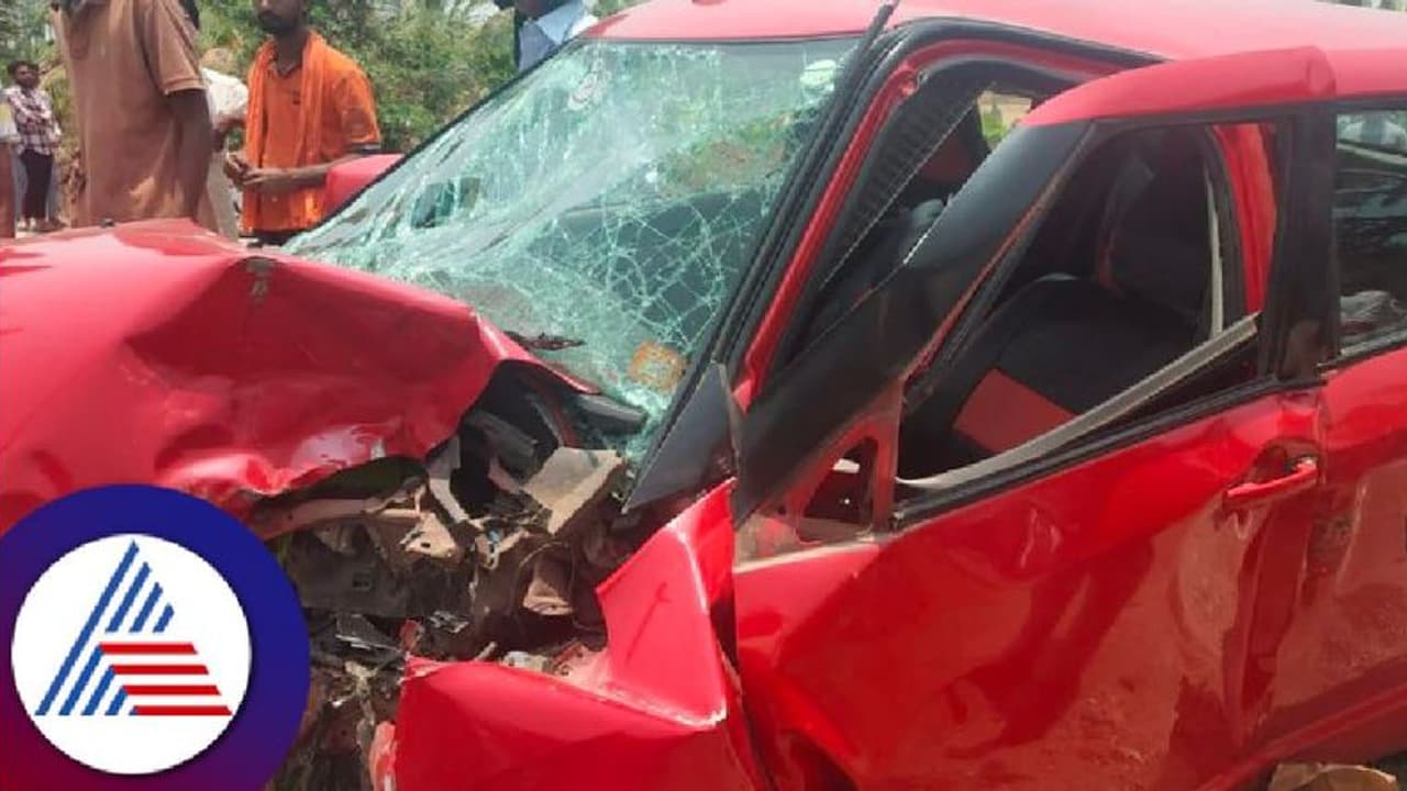 ಚಿಕ್ಕಮಗಳೂರು: ಕಾರು ಮರಕ್ಕೆ ಡಿಕ್ಕಿ: ನಿಶ್ಚಿತಾರ್ಥಕ್ಕೆ ಹೊರಟಿದ್ದ ದಂಪತಿ ಸಾವು! 