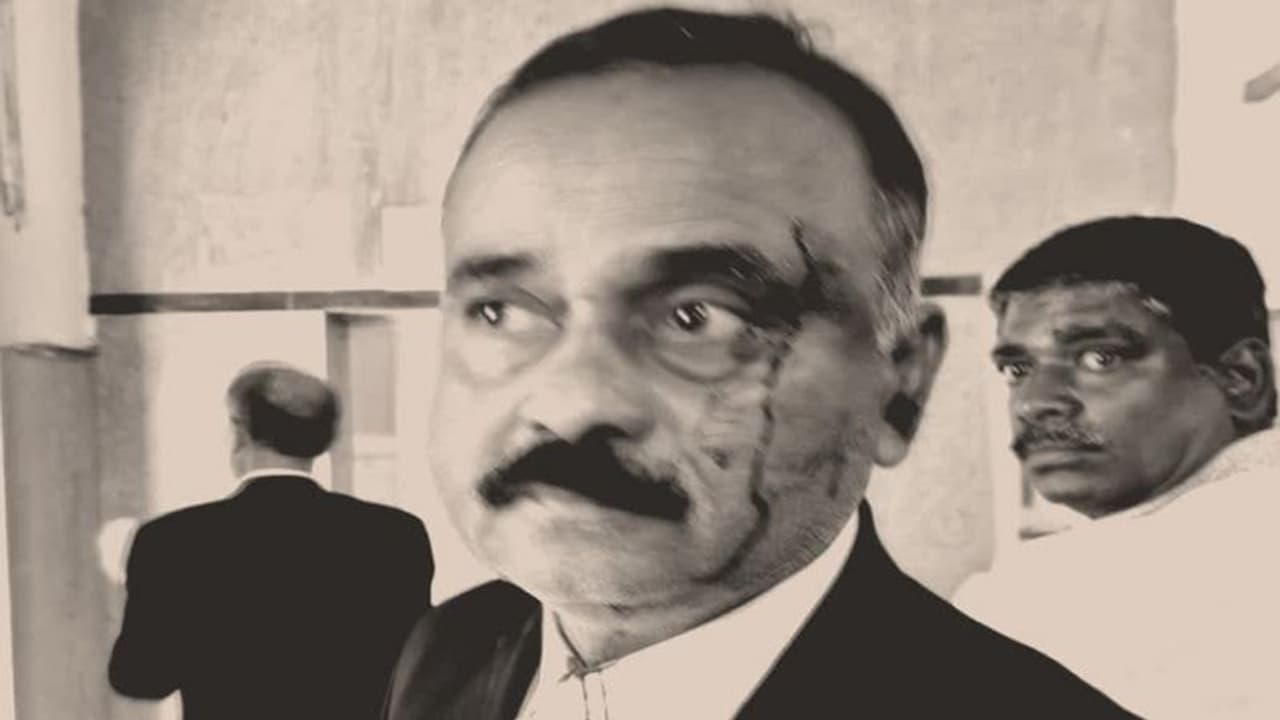 Bengaluru: ಚೆಕ್ ಬೌನ್ಸ್ ಪ್ರಕರಣದ ಸಂಧಾನಕ್ಕೆ ಒಪ್ಪದ ವಕೀಲನಿಗೆ ಇರಿದ ಮಹಿಳೆ! Bengaluru: ಚೆಕ್ ಬೌನ್ಸ್ ಪ್ರಕರಣದ ಸಂಧಾನಕ್ಕೆ ಒಪ್ಪದ ವಕೀಲನಿಗೆ ಇರಿದ ಮಹಿಳೆ!