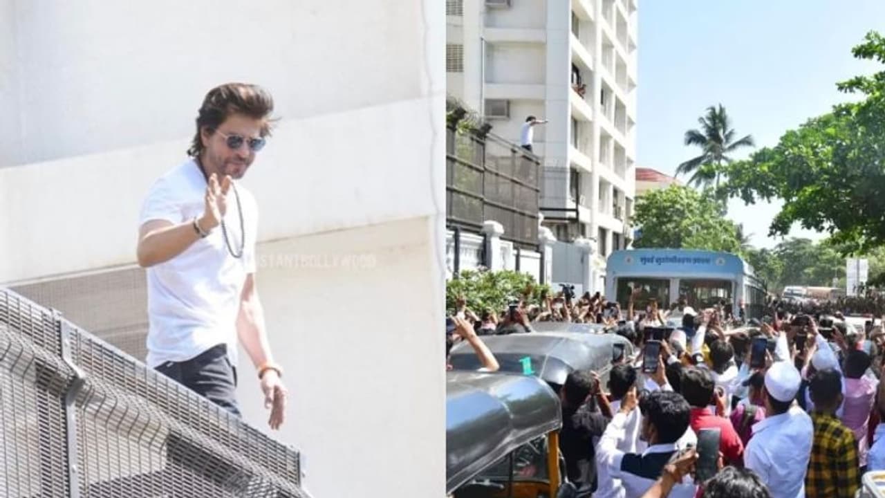 ചെറിയ പെരുന്നാളിന് പതിവ് തെറ്റിക്കാതെ ഷാരൂഖ്; ആരാധകരെ അഭിവാദ്യം ചെയ്ത് മന്നത്തിന്റെ ബാല്ക്കണിയില് ചെറിയ പെരുന്നാളിന് പതിവ് തെറ്റിക്കാതെ ഷാരൂഖ്; ആരാധകരെ അഭിവാദ്യം ചെയ്ത് മന്നത്തിന്റെ ബാല്ക്കണിയില്