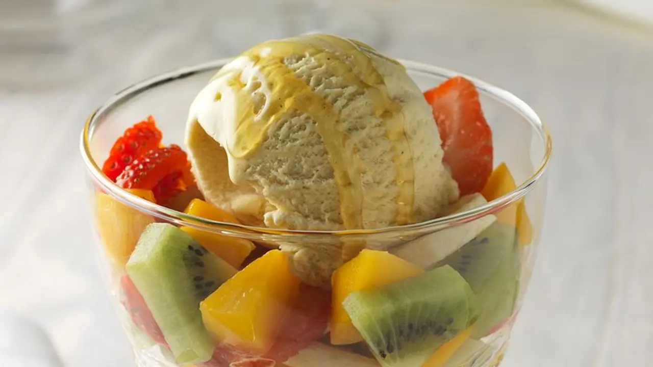 ആരോ​ഗ്യകരമായ ഫ്രൂട്ട് സാലഡ് എളുപ്പം തയ്യാറാക്കാം