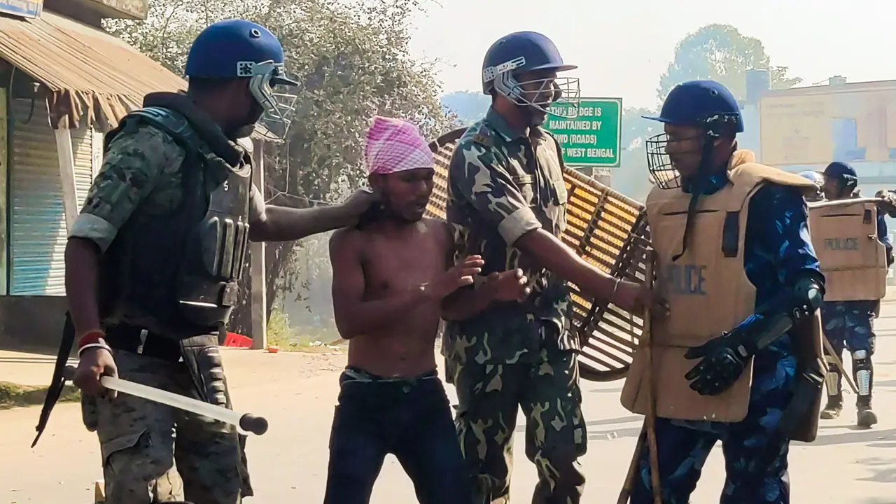 Police say prime accused arrested in rape of 17 year old girl as violent protests rock Bengals Kaliaganj Police say prime accused arrested in rape of 17 year old girl as violent protests rock Bengals Kaliaganj