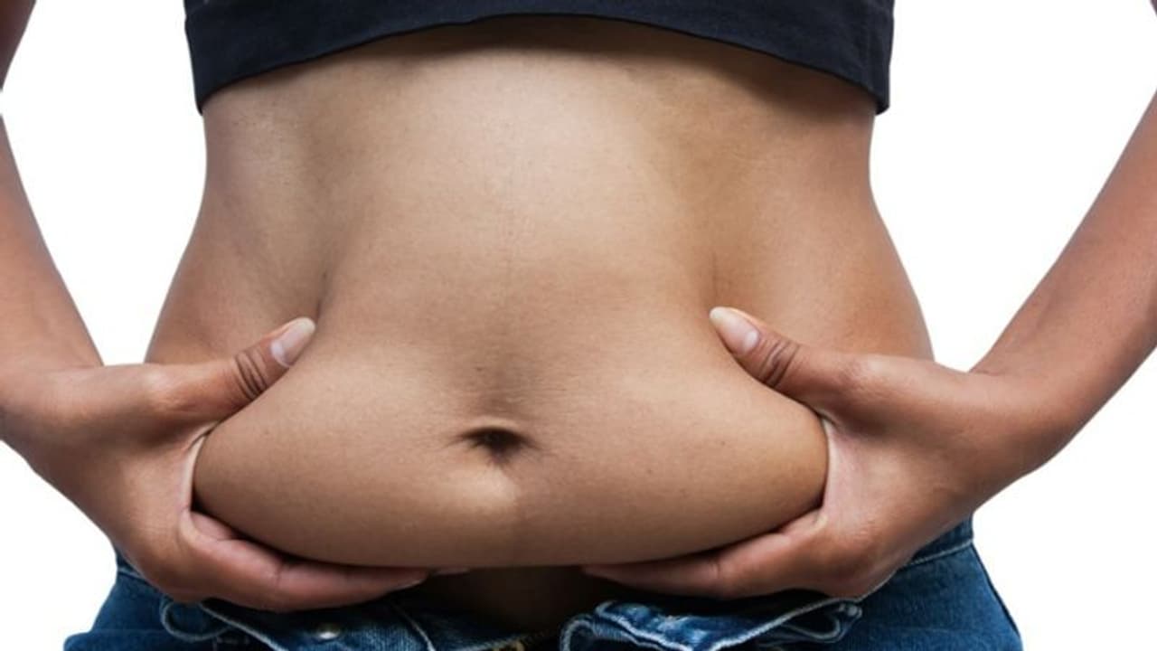 അടിവയറ്റിലെ കൊഴുപ്പിനെ പുറംതള്ളാന്‍ ഡയറ്റില്‍ ഉള്‍പ്പെടുത്താം ഈ പഴങ്ങളും പച്ചക്കറികളും...