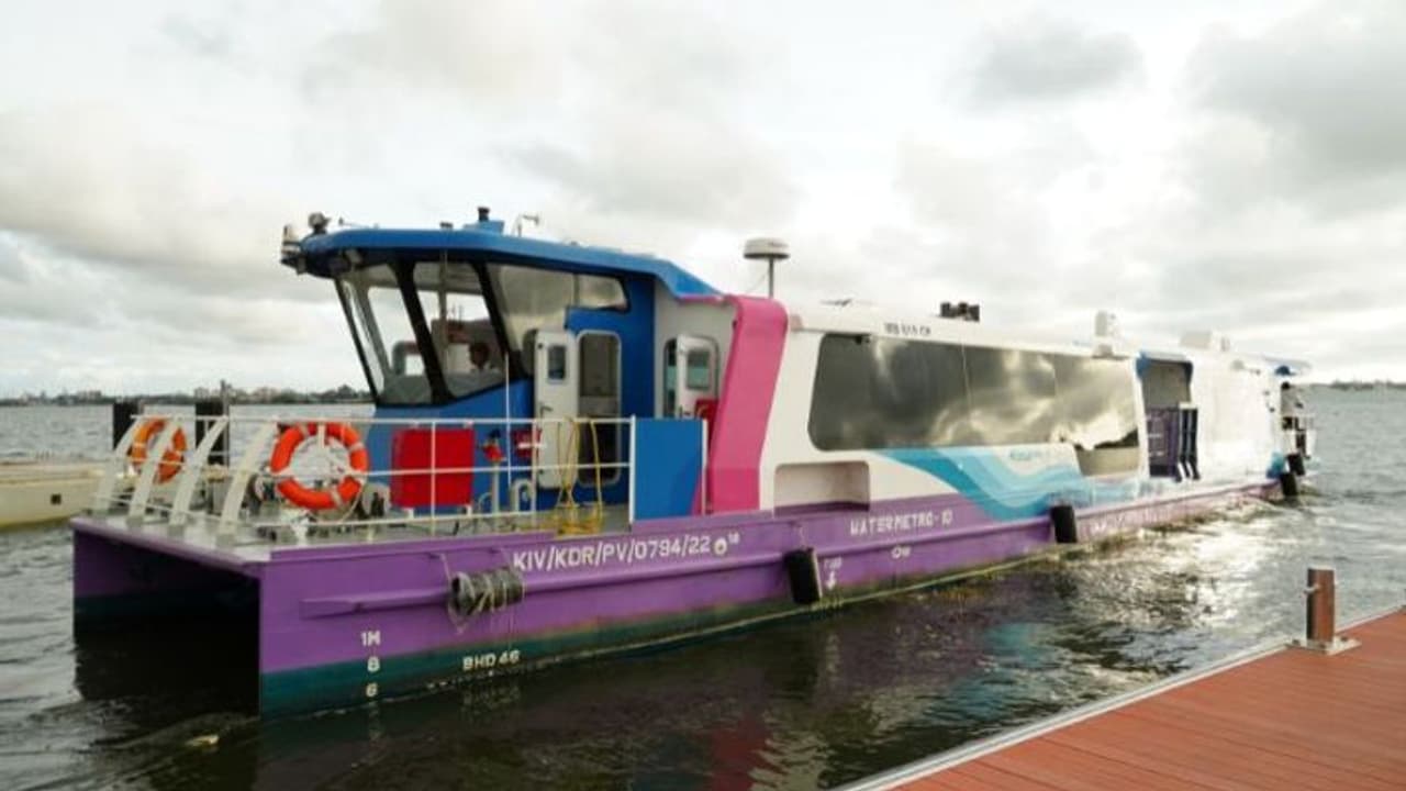 ನಾಳೆ ಮೋದಿಯಿಂದ ದೇಶದ ಮೊದಲ ‘ವಾಟರ್ ಮೆಟ್ರೋ’ಗೆ ಚಾಲನೆ: ಇದು ಕೇರಳದ ಕನಸಿನ ಯೋಜನೆ!