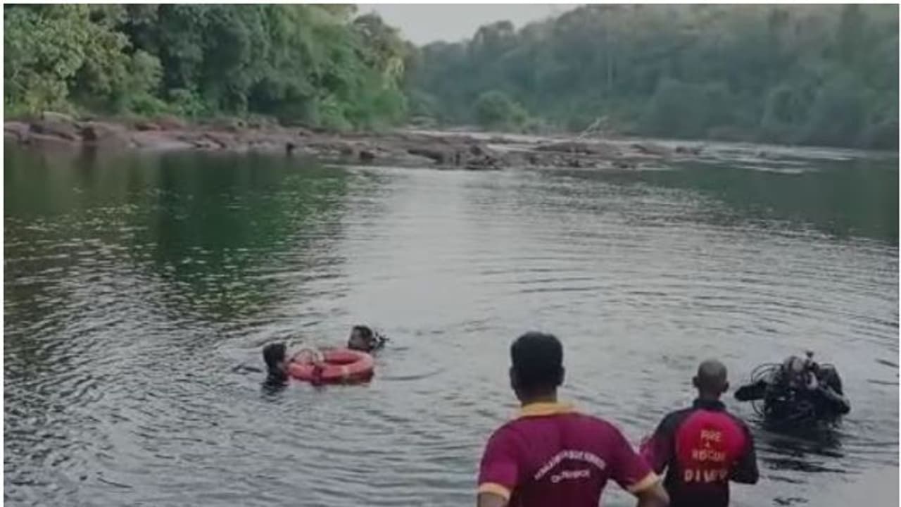 ഫോ‌ട്ടോയെടുക്കുന്നതിനിടെ തെന്നി വീണു; കോതമം​ഗലത്ത് പുഴയിൽ കാണാതായ യുവാക്കളുടെ മൃതദേഹം കണ്ടെത്തി