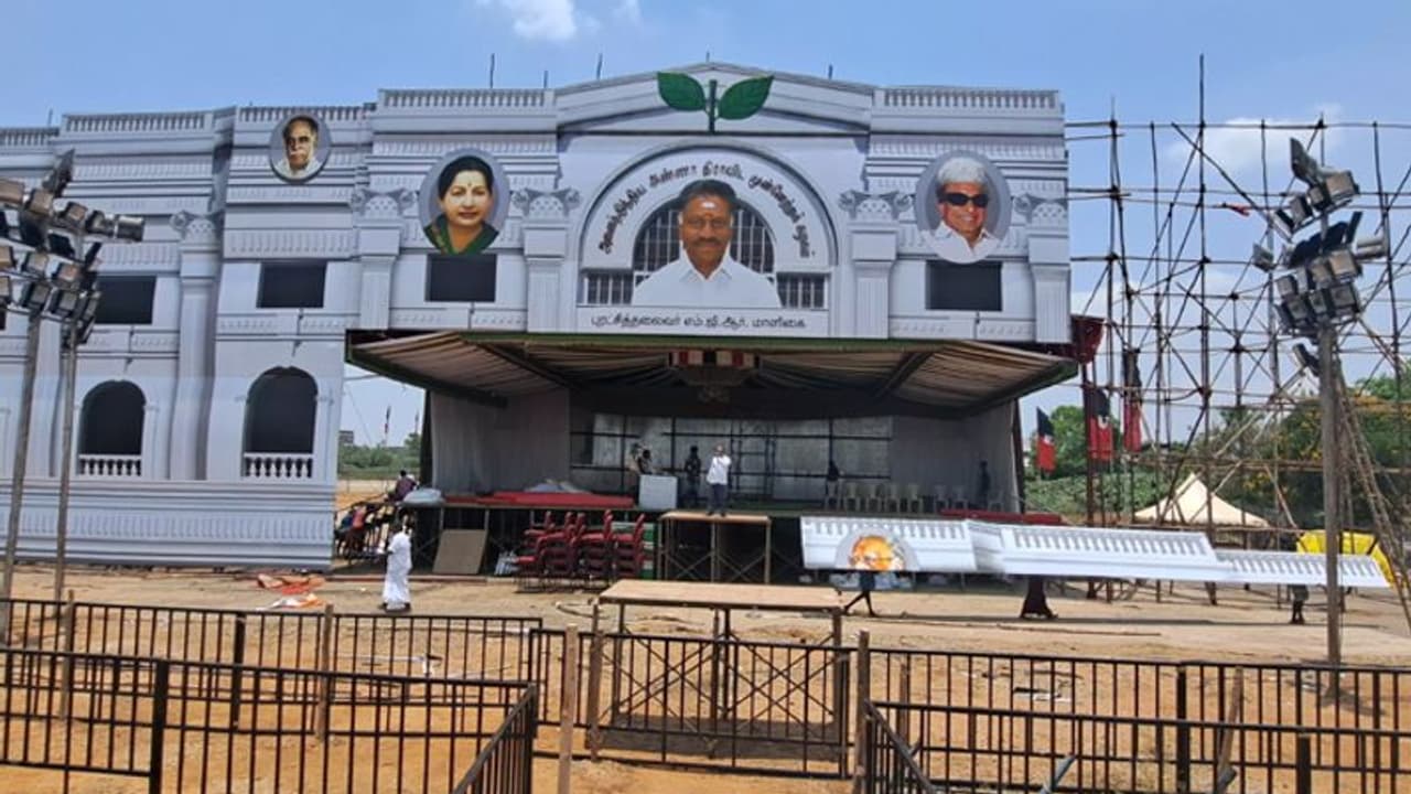 ஓபிஎஸ் அணி சார்பில் இன்று மாநாடு.. அதிமுக அலுவலகம் வடிவில் அமைக்கப்பட்ட மேடை.. டென்ஷனில் இபிஎஸ்.! ஓபிஎஸ் அணி சார்பில் இன்று மாநாடு.. அதிமுக அலுவலகம் வடிவில் அமைக்கப்பட்ட மேடை.. டென்ஷனில் இபிஎஸ்.!
