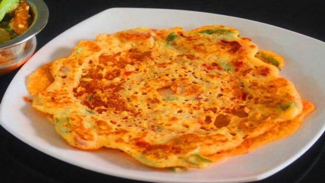 டயட்டில் இருக்கீங்களா? அப்ப பாசிப்பருப்பில் இப்படி அடை சுட்டு சாப்பிடுங்க.. டேஸ்டா இருக்கும்!