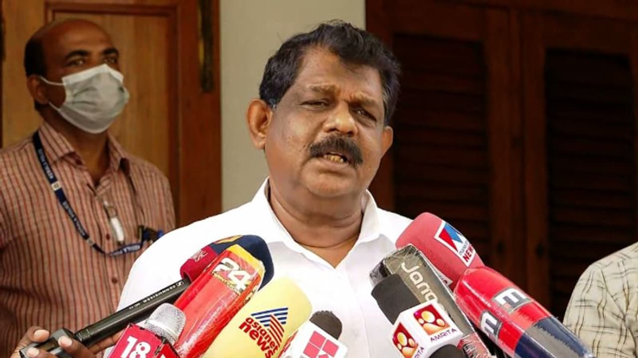 'തിരുവല്ലം ടോള്‍ നിരക്ക് വര്‍ധന ഒഴിവാക്കണം'; ഗഡ്കരിക്ക് കത്തയച്ച് ആന്റണി രാജു