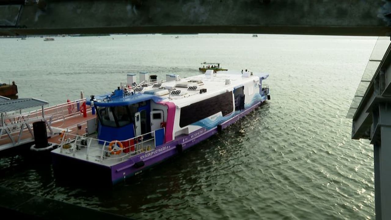 രാജ്യത്ത് ആദ്യത്തേത്; കൊച്ചി വാട്ടർ മെട്രോ പ്രധാനമന്ത്രി ഇന്ന് നാടിന് സമർപ്പിക്കും രാജ്യത്ത് ആദ്യത്തേത്; കൊച്ചി വാട്ടർ മെട്രോ പ്രധാനമന്ത്രി ഇന്ന് നാടിന് സമർപ്പിക്കും