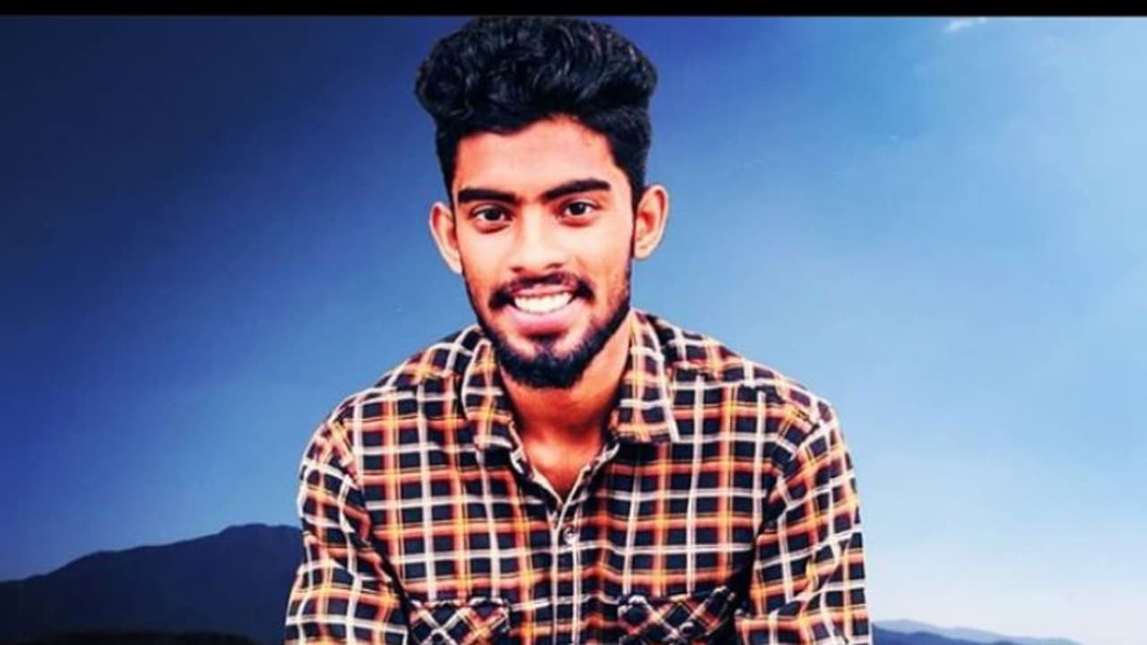 വഴി ചോദിക്കാനായി ലോറി നിർത്തി, ബൈക്ക് പുറകിൽ വന്നിടിച്ചു; യുവാവിന് ദാരുണാന്ത്യം