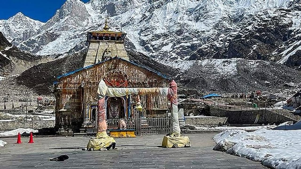 മൊബൈല്‍ഫോണ്‍, വീഡിയോ, ഫോട്ടോഗ്രാഫി വിലക്കുമായി കേദാര്‍നാഥ് ക്ഷേത്രം