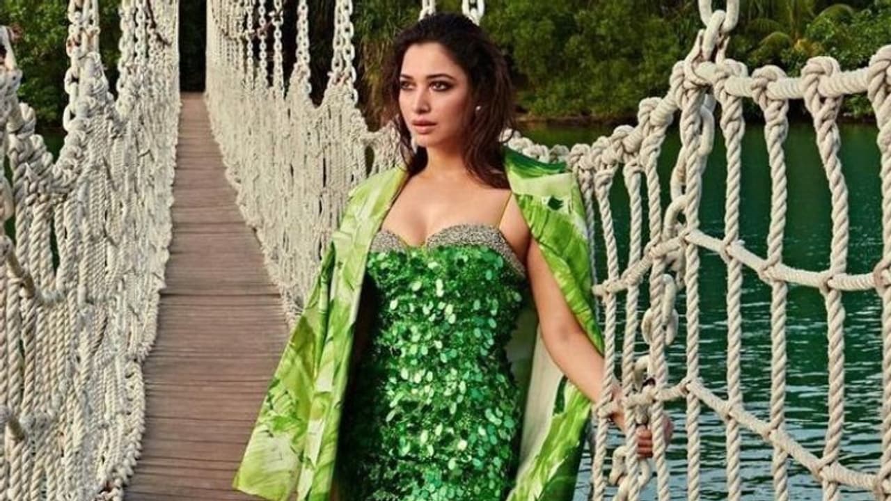 அப்போ லிப்கிஸ்... இப்போ டேட்டிங்! விஜய்யுடன் நெருக்கம் காட்டும் தமன்னா இணையத்தில் தீயாய் பரவும் வீடியோ