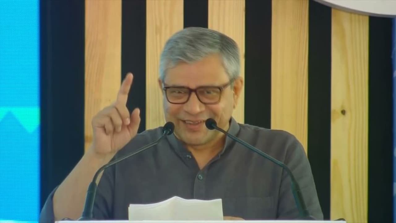 'അടിപൊളി യാത്രാനുഭവം'; തിരുവനന്തപുരം മംഗലാപുരം യാത്രാസമയം ആറ് മണിക്കൂറാക്കും: കേന്ദ്രമന്ത്രി 'അടിപൊളി യാത്രാനുഭവം'; തിരുവനന്തപുരം മംഗലാപുരം യാത്രാസമയം ആറ് മണിക്കൂറാക്കും: കേന്ദ്രമന്ത്രി