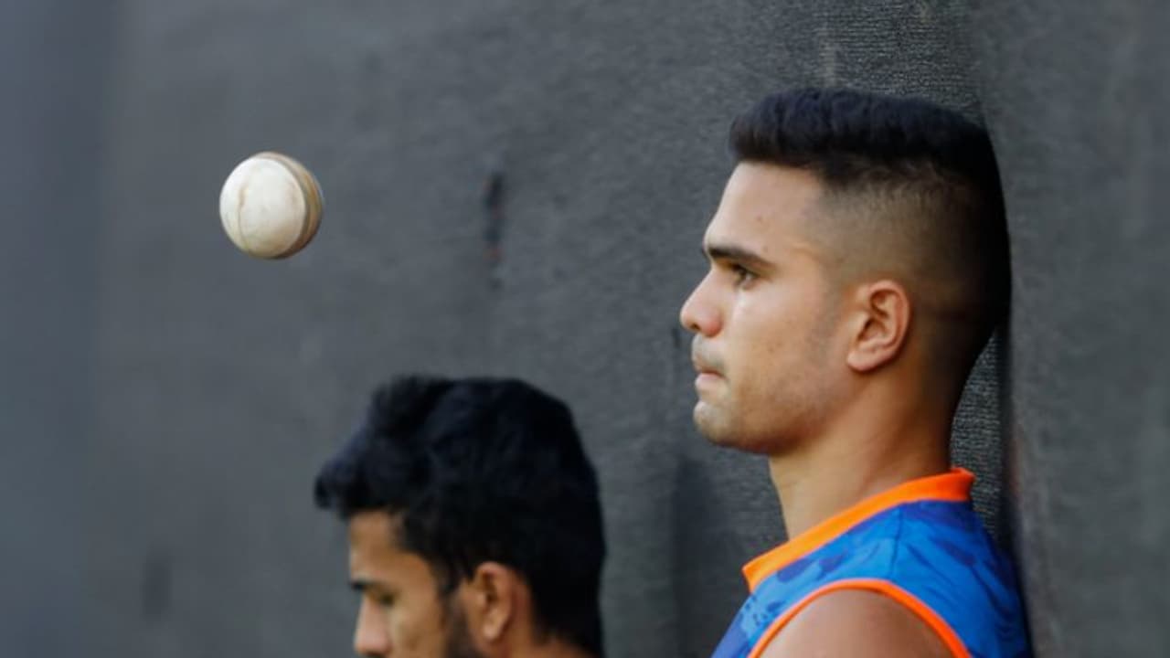 ആദ്യ നാലിലേക്ക് കുതിക്കാന് മുംബൈ ഇന്ത്യന്സ്; ഗുജറാത്ത് ടൈറ്റന്സിനെതിരെ വേണ്ടത് ഇത്രമാത്രം ആദ്യ നാലിലേക്ക് കുതിക്കാന് മുംബൈ ഇന്ത്യന്സ്; ഗുജറാത്ത് ടൈറ്റന്സിനെതിരെ വേണ്ടത് ഇത്രമാത്രം