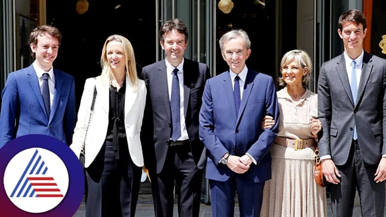 ലോകത്തിലെ ഏറ്റവും വലിയ സമ്പന്നന്റെ അടുത്ത അവകാശി ആര്? യോഗ്യത അളക്കാൻ മക്കൾക്ക് ഓഡിഷനുമായി ബെർണാഡ് അർനോൾട്ട് ലോകത്തിലെ ഏറ്റവും വലിയ സമ്പന്നന്റെ അടുത്ത അവകാശി ആര്? യോഗ്യത അളക്കാൻ മക്കൾക്ക് ഓഡിഷനുമായി ബെർണാഡ് അർനോൾട്ട്