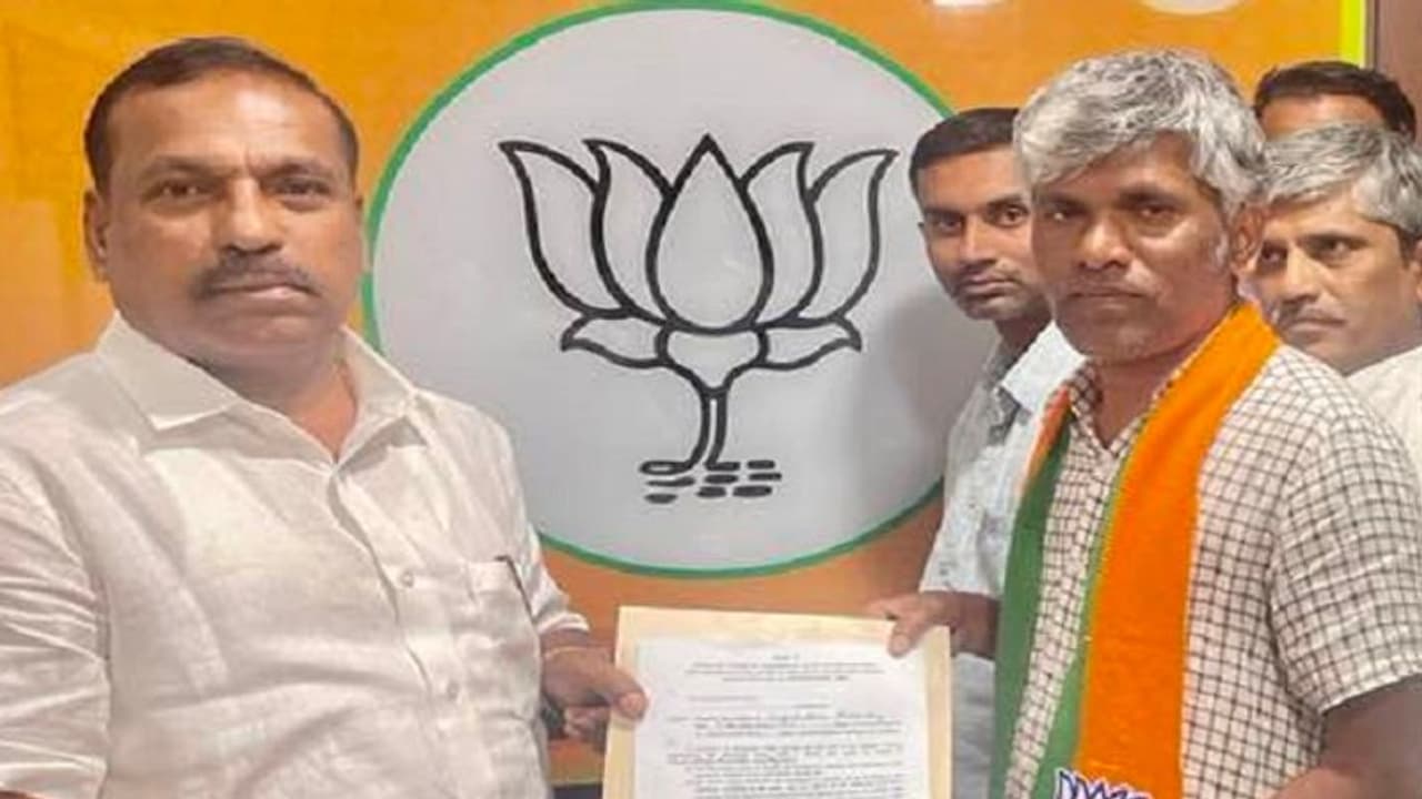 ಮೈಸೂರು: ರಾಜಕೀಯ ವ್ಯವಸ್ಥೆಯ ಸರ್ಜರಿಗೆ ಬಂದಿದ್ದಾರೆ ವೈದ್ಯ ರೇವಣ್ಣ..! ಮೈಸೂರು: ರಾಜಕೀಯ ವ್ಯವಸ್ಥೆಯ ಸರ್ಜರಿಗೆ ಬಂದಿದ್ದಾರೆ ವೈದ್ಯ ರೇವಣ್ಣ..!