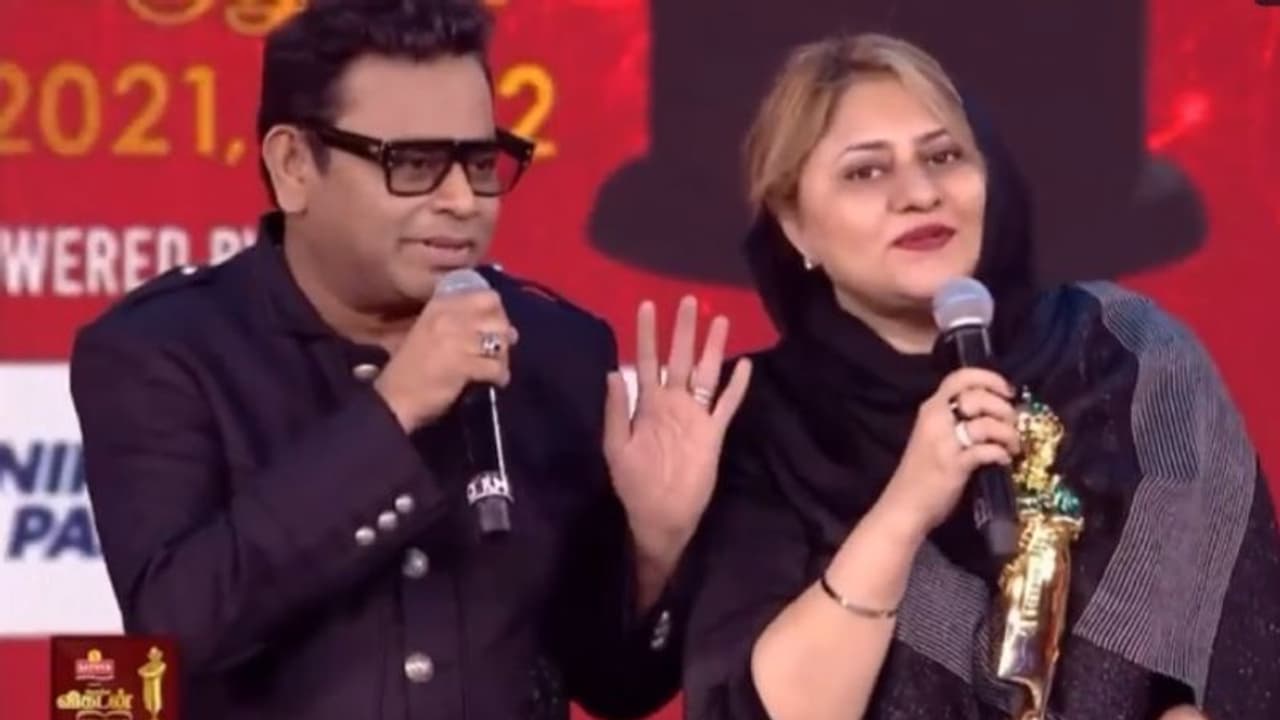 'ദയവായി ഹിന്ദി ഒഴിവാക്കി തമിഴില് പറയൂ'; അവാര്ഡ് വേദിയില് ഭാര്യ സൈറ ബാനുവിനോട് എ ആര് റഹ്മാന്: വീഡിയോ 'ദയവായി ഹിന്ദി ഒഴിവാക്കി തമിഴില് പറയൂ'; അവാര്ഡ് വേദിയില് ഭാര്യ സൈറ ബാനുവിനോട് എ ആര് റഹ്മാന്: വീഡിയോ