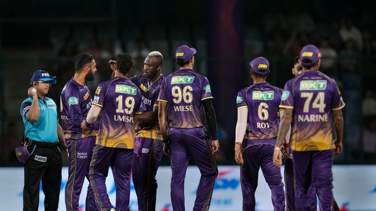 'ആർആർആർ' വെടിക്കെട്ടിന് പിന്നാലെ തീയേറ്; ആർസിബിയെ വീഴ്ത്തി കെകെആർ 'ആർആർആർ' വെടിക്കെട്ടിന് പിന്നാലെ തീയേറ്; ആർസിബിയെ വീഴ്ത്തി കെകെആർ