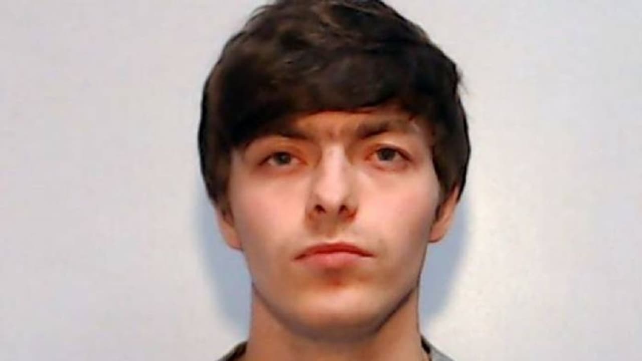 ആറ് വയസുകാരിയെ പീഡിപ്പിച്ച മകനെ പൊലീസിലേൽപ്പിച്ച് അച്ഛൻ ആറ് വയസുകാരിയെ പീഡിപ്പിച്ച മകനെ പൊലീസിലേൽപ്പിച്ച് അച്ഛൻ