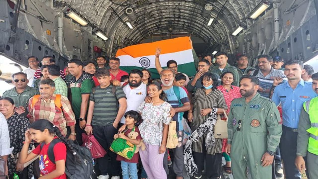 ஆபரேஷன் காவேரி.. 10 வது பேட்ச் இந்தியர்கள் சூடானில் இருந்து வெளியேற்றம்.. மத்திய அரசு தகவல்.. ஆபரேஷன் காவேரி.. 10 வது பேட்ச் இந்தியர்கள் சூடானில் இருந்து வெளியேற்றம்.. மத்திய அரசு தகவல்..