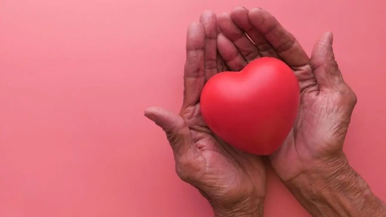 ഹൃദയത്തെ കാക്കാൻ ജീവിതശെെലിയിൽ അഞ്ച് കാര്യങ്ങൾ ശ്രദ്ധിക്കാം 