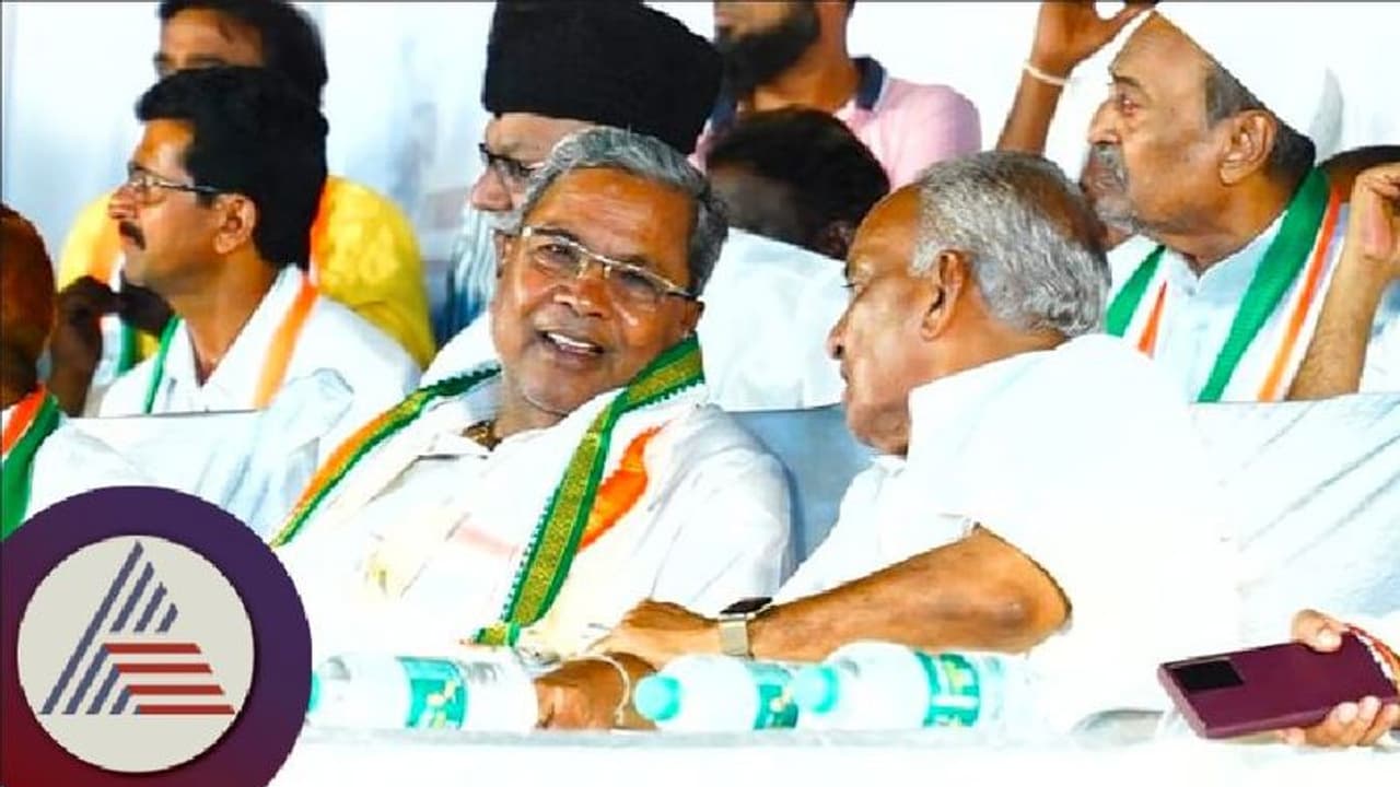 ಯಾರಿಗೆ ಬಂದಿದೆ ಅಚ್ಛೇದಿನ್?: ಬಿಜೆಪಿ ವಿರುದ್ಧ ಸಿದ್ದು ವಾಗ್ದಾಳಿ ಯಾರಿಗೆ ಬಂದಿದೆ ಅಚ್ಛೇದಿನ್?: ಬಿಜೆಪಿ ವಿರುದ್ಧ ಸಿದ್ದು ವಾಗ್ದಾಳಿ