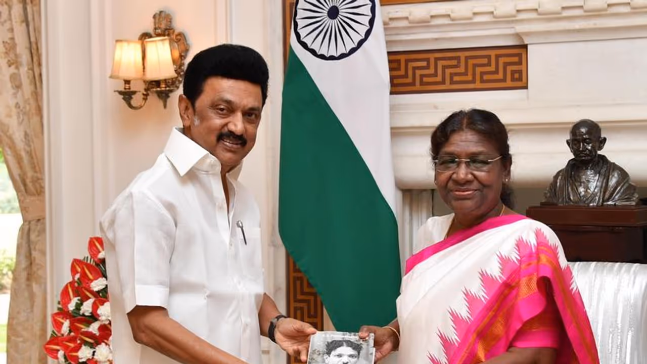 கிங்ஸ் மருத்துவமனை திறப்புக்கு தேதி கொடுக்காத குடியரசு தலைவர்..? கடுப்பான ஸ்டாலின்.. அதிரடி முடிவு கிங்ஸ் மருத்துவமனை திறப்புக்கு தேதி கொடுக்காத குடியரசு தலைவர்..? கடுப்பான ஸ்டாலின்.. அதிரடி முடிவு