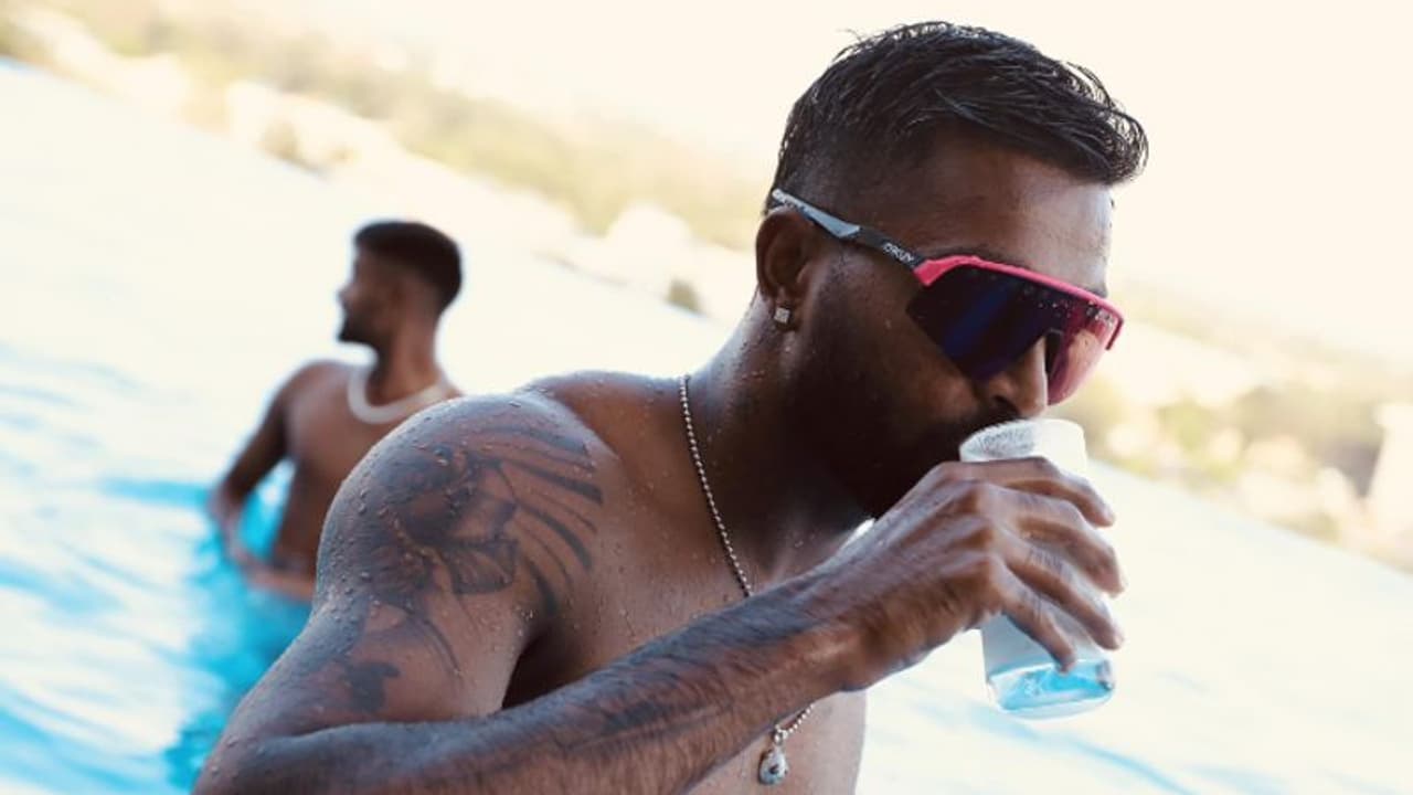 IPL 2023: GT captain Hardik Pandya shows off athletic physique; sets hearts racing (WATCH)