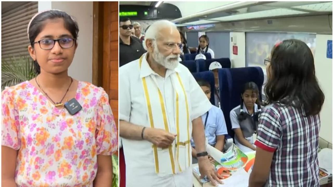 'പെട്ടെന്നാണ് പ്രധാനമന്ത്രി പാട്ടുപാടാൻ പറഞ്ഞത്', വന്ദേഭാരതിലെ നിമിഷങ്ങൾ! വിശേഷങ്ങളുമായി പാർവതി ഇവിടെയുണ്ട് 'പെട്ടെന്നാണ് പ്രധാനമന്ത്രി പാട്ടുപാടാൻ പറഞ്ഞത്', വന്ദേഭാരതിലെ നിമിഷങ്ങൾ! വിശേഷങ്ങളുമായി പാർവതി ഇവിടെയുണ്ട്