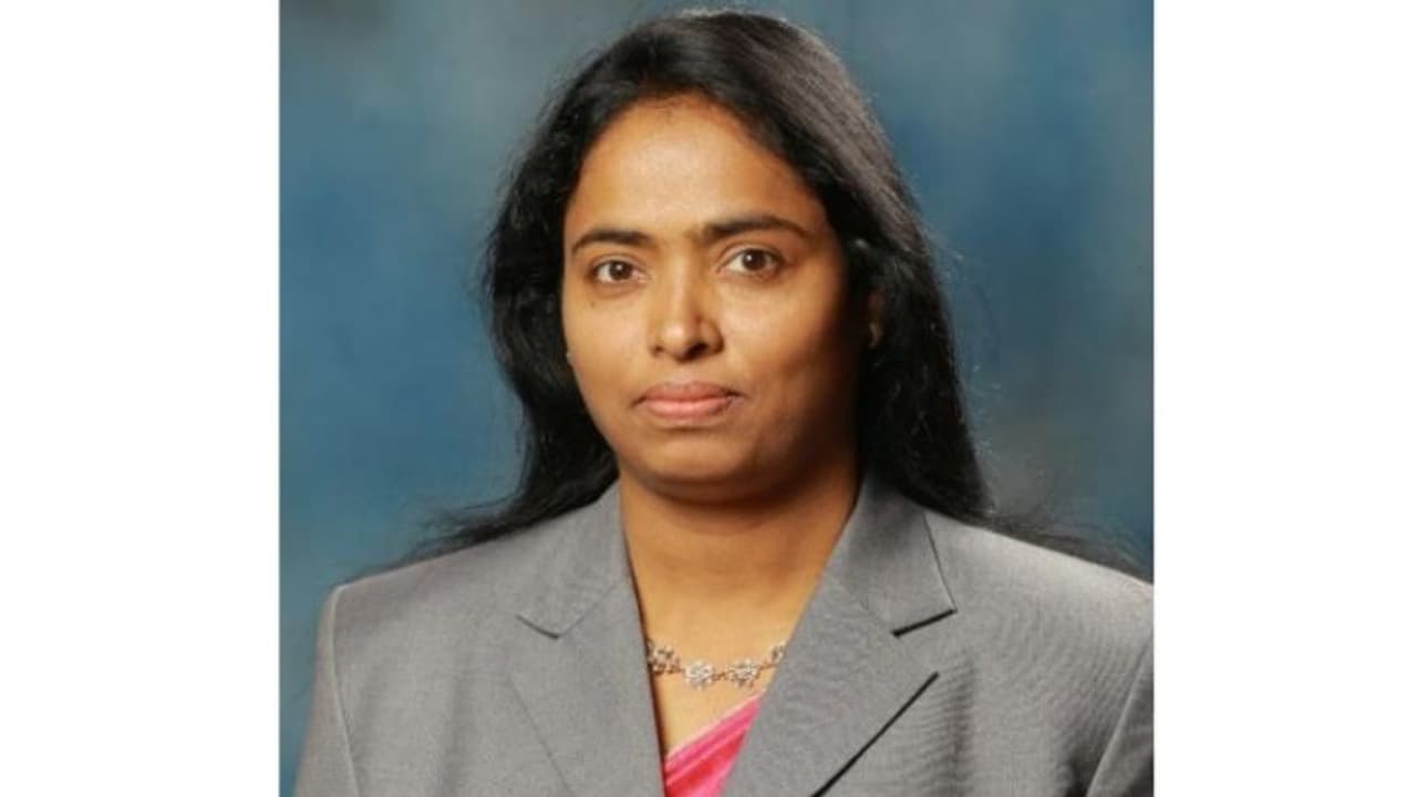 റിയാദിലെ അൽ യാസ്മിൻ സ്കൂൾ വൈസ് പ്രിൻസിപ്പൽ ആശ ചെറിയാൻ നിര്യാതയായി റിയാദിലെ അൽ യാസ്മിൻ സ്കൂൾ വൈസ് പ്രിൻസിപ്പൽ ആശ ചെറിയാൻ നിര്യാതയായി