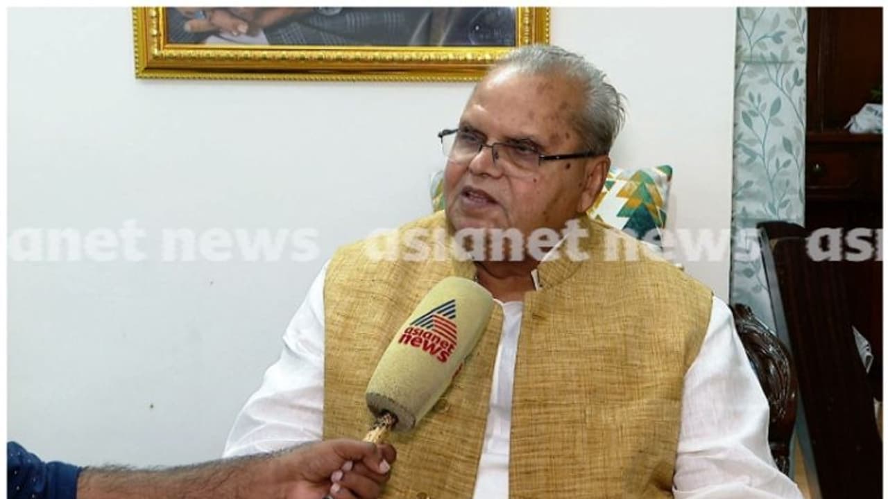 ഇൻഷുറൻസ് തട്ടിപ്പ് കേസ്: സത്യപാൽ മലിക്കിന്റെ സഹായിയുടെ വീട്ടിൽ സിബിഐ റെയ്ഡ് ഇൻഷുറൻസ് തട്ടിപ്പ് കേസ്: സത്യപാൽ മലിക്കിന്റെ സഹായിയുടെ വീട്ടിൽ സിബിഐ റെയ്ഡ്