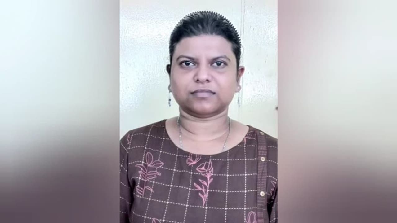 கப்பலில் வேலை வாங்கி தருவதாக கூறி ரூ.40 லட்சம் மோசடி; கணவன், மனைவி கைது கப்பலில் வேலை வாங்கி தருவதாக கூறி ரூ.40 லட்சம் மோசடி; கணவன், மனைவி கைது