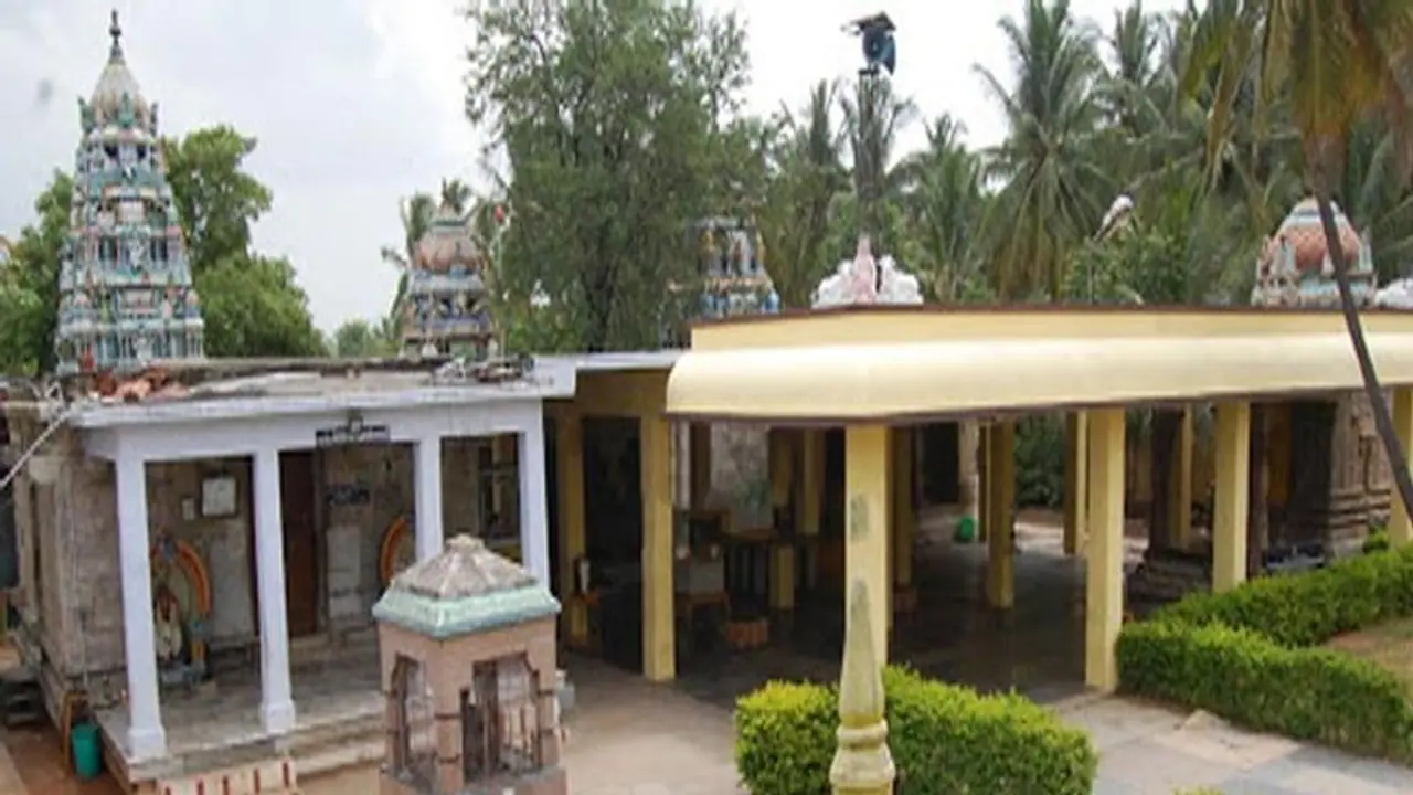 1300 வருடங்கள் பழமையான காலகாலேஸ்வரர் திருத்தலம் மணல் லிங்கமாக காட்சியளிக்கும் ஈசன்!