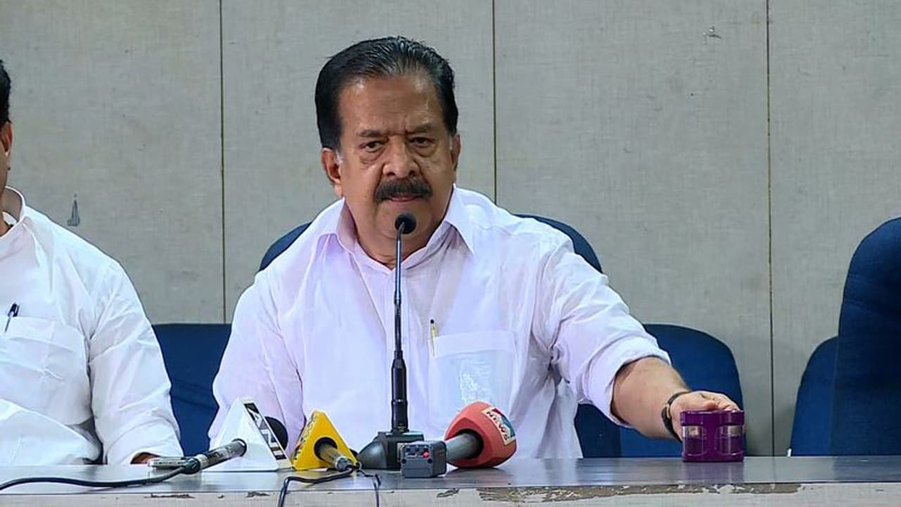 ബിജെപി ഒരിക്കൽ കൂടി അധികാരത്തിൽ വന്നാൽ രാജ്യത്തിന്റെ തകർച്ച സംഭവിക്കും: രമേശ് ചെന്നിത്തല ബിജെപി ഒരിക്കൽ കൂടി അധികാരത്തിൽ വന്നാൽ രാജ്യത്തിന്റെ തകർച്ച സംഭവിക്കും: രമേശ് ചെന്നിത്തല