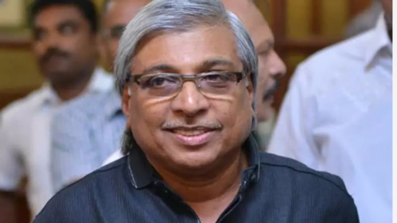 സിനിമകൾ പരാജയപ്പെടുമ്പോൾ പ്രതിഫലം കുറയ്ക്കാൻ താരങ്ങൾ തയ്യാറാകുന്നില്ല ; കമൽ സിനിമകൾ പരാജയപ്പെടുമ്പോൾ പ്രതിഫലം കുറയ്ക്കാൻ താരങ്ങൾ തയ്യാറാകുന്നില്ല ; കമൽ