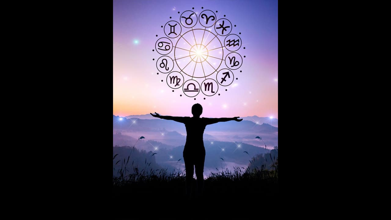 Daily Horoscope: ನಿಮ್ಮ ಕನಸಿಗೆ ಹೊಸ ದಿಕ್ಕು ನೀಡುವ ಅಪರಿಚಿತರ ಭೇಟಿ Daily Horoscope: ನಿಮ್ಮ ಕನಸಿಗೆ ಹೊಸ ದಿಕ್ಕು ನೀಡುವ ಅಪರಿಚಿತರ ಭೇಟಿ