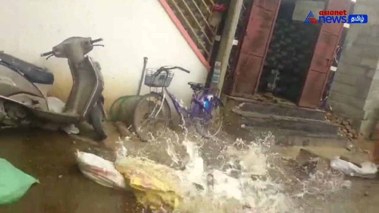 24 மணி தடையின்றி நேரமும் ஜோராக நடைபெறும் மது விற்பனை; ஆவேசமடைந்த மக்களால் பரபரப்பு 24 மணி தடையின்றி நேரமும் ஜோராக நடைபெறும் மது விற்பனை; ஆவேசமடைந்த மக்களால் பரபரப்பு