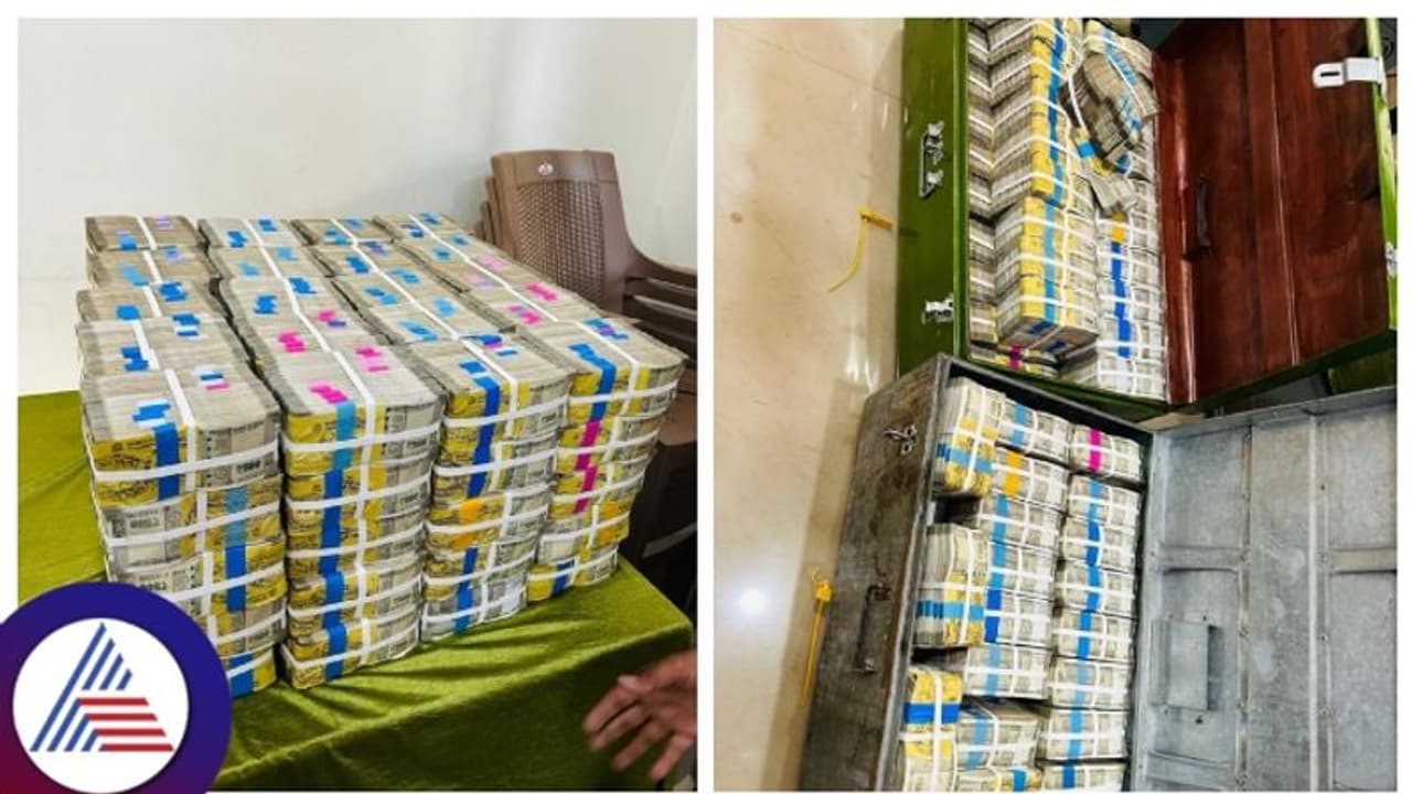 ಬಾಗಲಕೋಟೆ: ದಾಖಲೆ ಇಲ್ಲದೆ ಸಾಗಿಸುತ್ತಿದ್ದ ಬರೋಬ್ಬರಿ 5 ಕೋಟಿ ಹಣ ಜಪ್ತಿ! ಬಾಗಲಕೋಟೆ: ದಾಖಲೆ ಇಲ್ಲದೆ ಸಾಗಿಸುತ್ತಿದ್ದ ಬರೋಬ್ಬರಿ 5 ಕೋಟಿ ಹಣ ಜಪ್ತಿ!