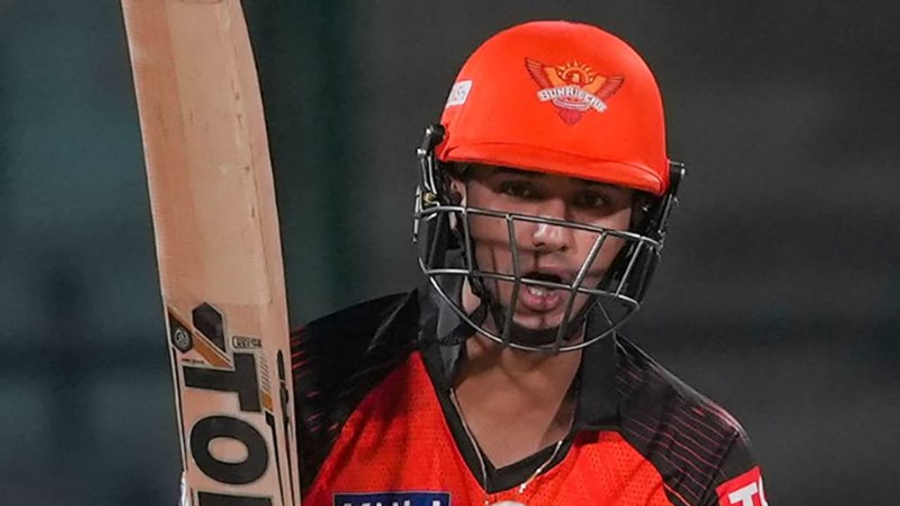 സഞ്ജുവും കോലിയുമുണ്ടാകും, രോഹിത്തിന് ഇടമില്ല; ഐപിഎല്ലിൽ നിന്ന് ഇന്ത്യയുടെ ലോകകപ്പ് ഇലവനെ തെരഞ്ഞെടുത്താല് സഞ്ജുവും കോലിയുമുണ്ടാകും, രോഹിത്തിന് ഇടമില്ല; ഐപിഎല്ലിൽ നിന്ന് ഇന്ത്യയുടെ ലോകകപ്പ് ഇലവനെ തെരഞ്ഞെടുത്താല്